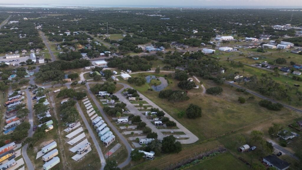 ancient oaks rv park​